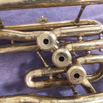 The Martin baritone horn 1940s-1960s - lacquered brass - for parts or repair image 7