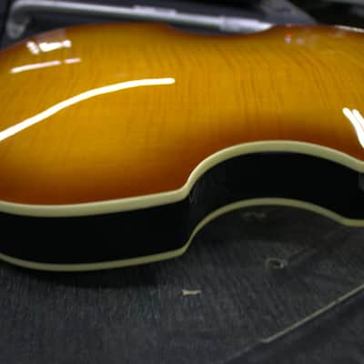 Epiphone Viola Bass - Sunburst image 11