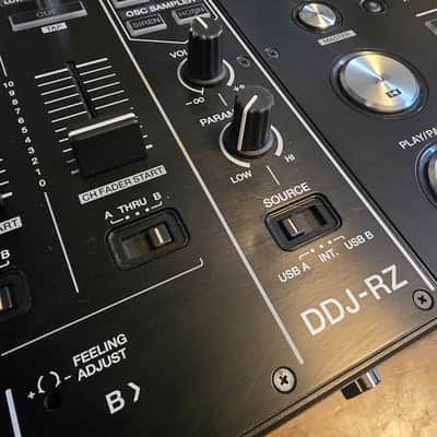 Pioneer DDJ-RZ - rekordbox DJ Controller 2010s - Black image 11