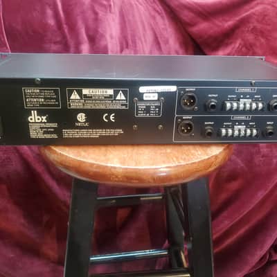 dbx 2215 Dual Channel 15-Band EQ/Limiter with Type III Noise Reduction 2010s - Black image 2