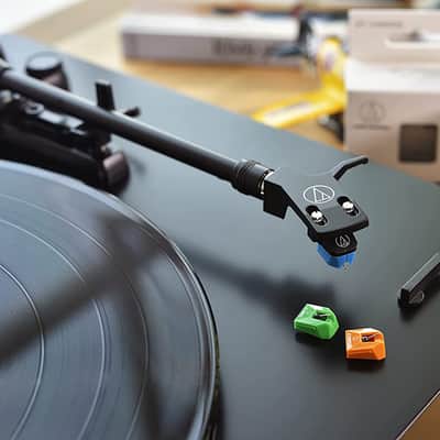 Audio-Technica AT-LP3XBT-WH Fully Automatic Wireless Belt-drive Turntable w/ Record Care Bundle image 10