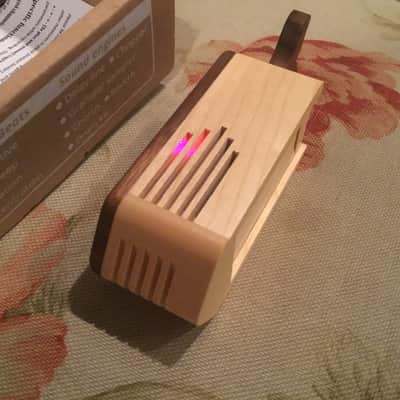 [美品] Polyphonic Whale Glo the Polyphonic Whale, mini synth and meditative soudscapes