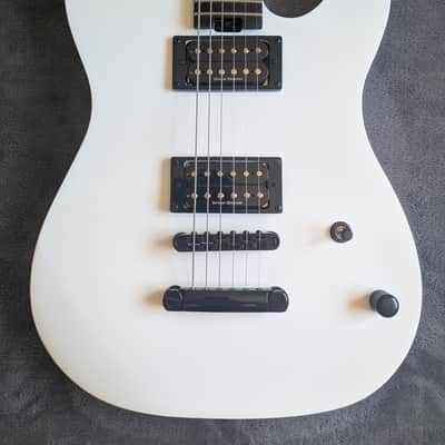 Charvel Joe Duplantier Signature Pro-Mod San Dimas Style 2 HH 2021 Satin White image 3