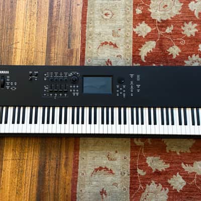 YAMAHA MODX8+ Weighted 88 Key Synthesizer