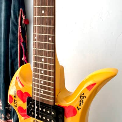 💛brand new!🖤Hide Yellow Heart Burny Jr Mini Mockingbird guitar 黃色心心 黑色心心 迷你 MG X。松本秀人 Green heart Black heart FERNANDES Zo Built in speake 煙花 吉他120x 360s 380s 480 165s 450x 80x 140x X Japan Hideと見た景色 Hide city S.H.Figuarts。 🌟☀️🐥🕊️ image 10