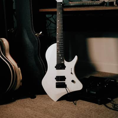 Abasi Guitars LARADA 6 MASTER SERIES SPARTAN // TUNDRA 2020 Matte Satin, White open-grain finish image 6