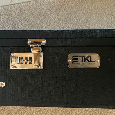 TKL Deluxe Jumbo Guitar Hard Case image 2