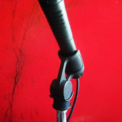 Vintage RARE 1980's AKG D70 / D70ME dynamic cardioid microphone 620 OHMS w accessories DRUMS HORNS image 6