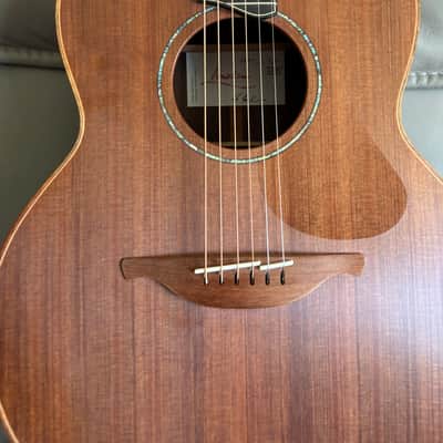 Lowden F-35 + California Sinker Redwood ARM REST - Satin image 4