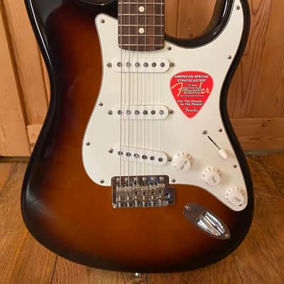 Fender American Special Stratocaster with Rosewood Fretboard 2015 - 2018 - 2-Color Sunburst image 1