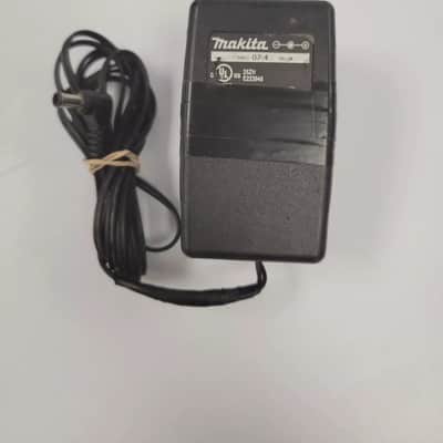 Makita BMR100 Work Radio image 13