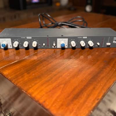 Symetrix 525 Dual Gated Compressor/Limiter image 1