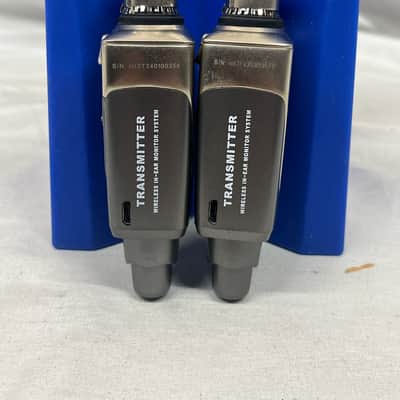 Xvive U4 Wireless In-Ear Monitor System - 2 Transmitters, 2 Receivers image 12
