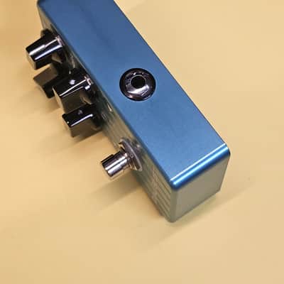 Suhr Dual Boost 2010s - Blue image 5