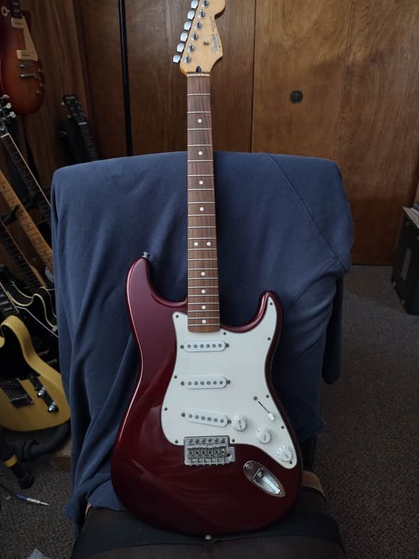 Fender  Stratocaster 1999 Red image 1