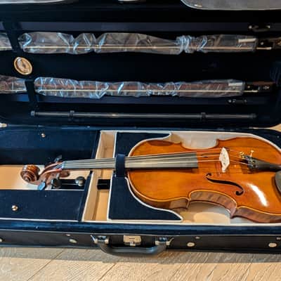 DZ Strad Model 800 Viola 15.5″ – Brand New – Adjustable Case & 2 Bows image 7