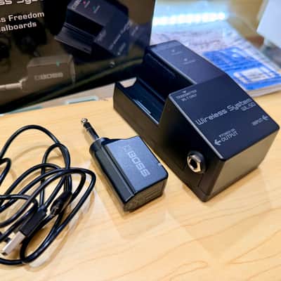 Boss WL-50 Pedalboard Wireless System Receiver + Transmitter for Guitar & Bass image 4