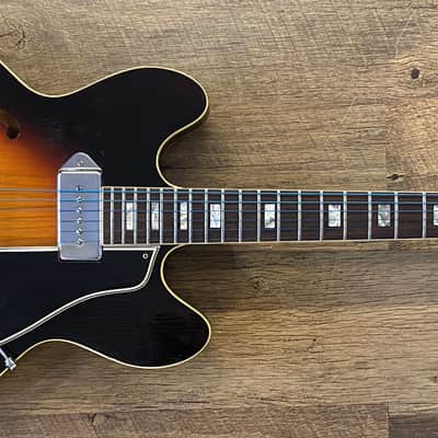 1966 Gibson ES-330TD Gloss 3-Tone Sunburst Finish Hollowbody Electric Guitar with Original Hardshell Case image 2