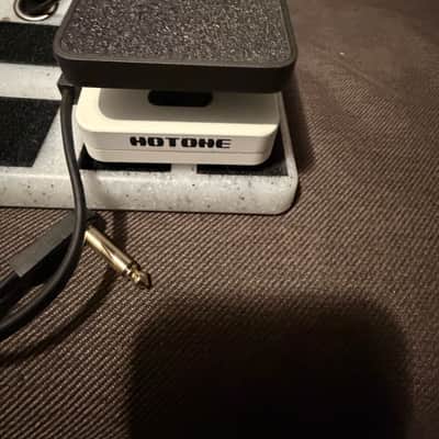 Hotone Tuner Press 2024 - Present - Black / White image 2