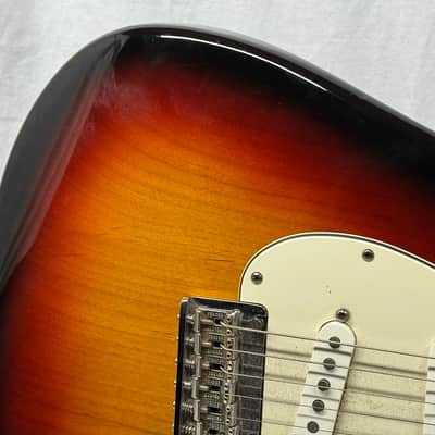 Fender American Standard Stratocaster Guitar 2008 - 3-Color Sunburst / Rosewood fingerboard image 3