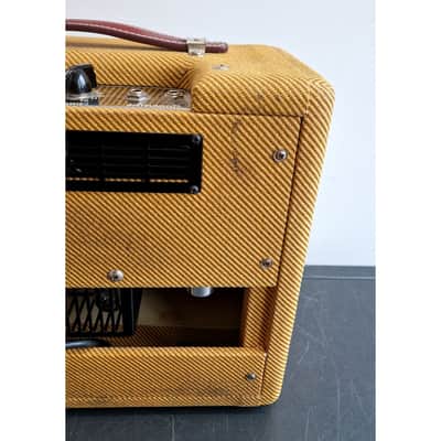 Fender 57 Champ - Guitar Amplifiers - Very Good w/ Soft Case image 7