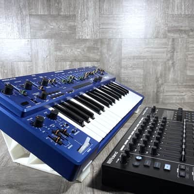 25º Stand for Behringer MS-1 / MS-101 Synth - Roland SH101- Color WHITE - by KZcraftworks -US Seller image 2