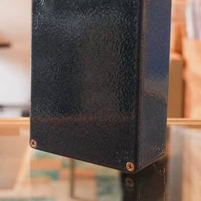 Mythos 1347 silicon fuzz image 2