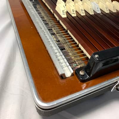 70/80's Rhythm Band 'PortAharp' 15-Chord Attache Case Autoharp image 6