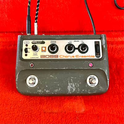 Roland Boss CE-1 Stereo Chorus Ensemble Vibrato 1970’s - MIJ original vintage analog image 2
