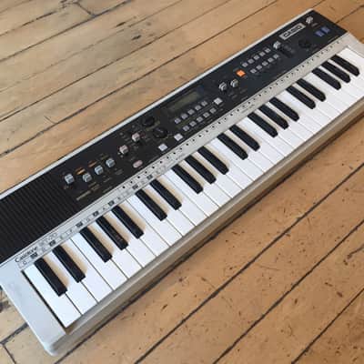 Casio MT-70 Casiotone 49-Key Synthesizer | Reverb