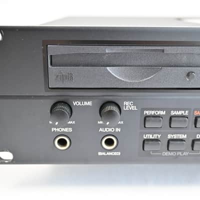 Roland VP-9000 *Full Memory* image 2