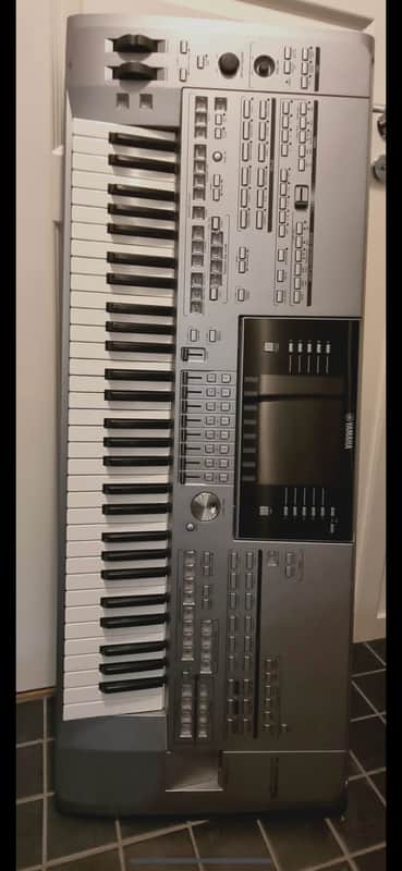 Yamaha Tyros 5 Grey - 61 keys image 1
