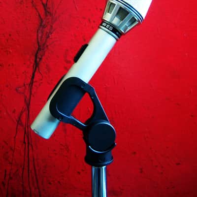 Vintage 1970's AKG D190ES / D190E dynamic cardioid microphone Low Z 280 OHMS w mic clip D1000E D330BT image 9