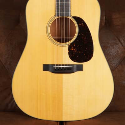 Martin D-18 image 2