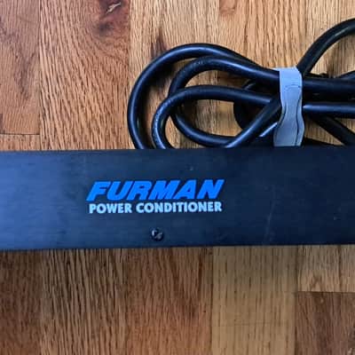 Furman M-8 Power Distribution & Conditioner - Black image 5