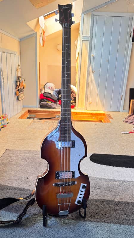Hofner B-Bass