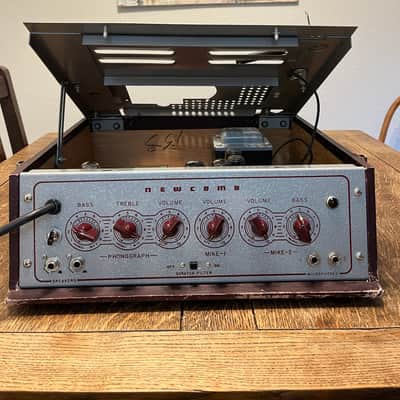 Newcomb TR-25 1950s - Burgundy image 10