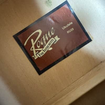 Rogue RU20 Baritone Ukulele w/ Bag image 4