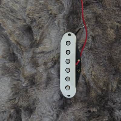 Fender American Pro Stratocaster MN Natural image 7