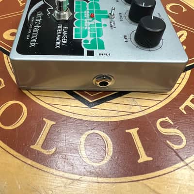 Electro-Harmonix Walking On The Moon Andy Summers Signature Flanger / Filter Matrix 2023 - Present - Silver / Black image 9