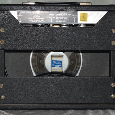 Fender Vibro Champ 6-Watt 1x8" Guitar Combo 1973 - Silverface image 4