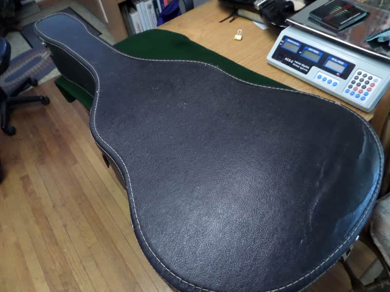 Garrison AG-200 CE Acoustic-Electric, single cut-away, with