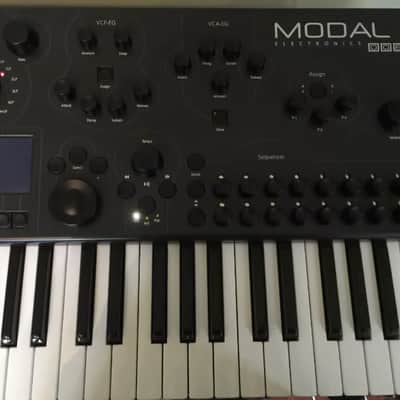 Modal Electronics 008 2016 image 9