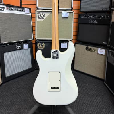 Fender "Juanes Stratocaster Luna White", with Deluxe hard case - Open Box image 2