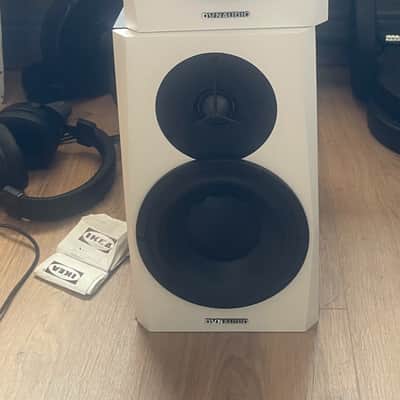 Dynaudio LYD 7 Active Nearfield Studio Monitor (Pair) 2016 - 2019 - White image 3
