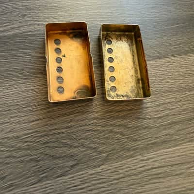 Vintage Gibson Narrow-Space Gold Humbucker Covers – 46mm Rare ’50s/’60s Spec (Original Pair) image 4