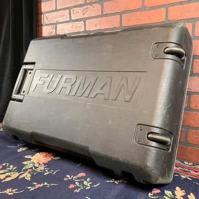 Furman SPB-8C Powered Pedal Board w/Rolling Hard Case image 7