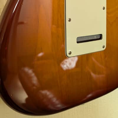 Fender Deluxe Stratocaster HSS Maple Fretboard 2019 Tobacco Sunburst image 16