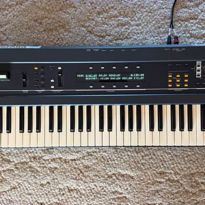 Ensoniq ESQ-1 Wave Synthesizer 1986 - Black