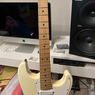 1989 Fender Strat Plus with Maple Fretboard - Vintage White image 2